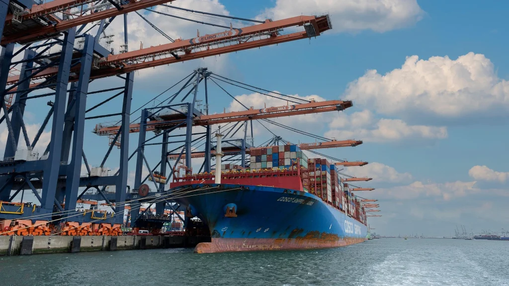 alexandra koch ship 8750387 1920